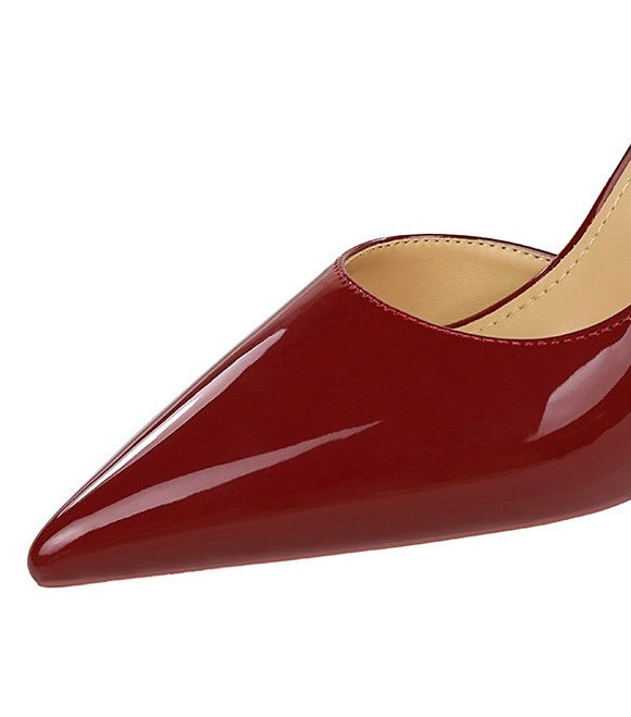 Valentina burgundy pointed-toe detail