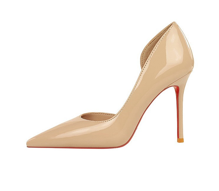 Valentina khaki patent pump side profile