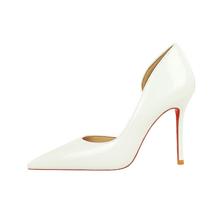 Valentina white patent pump side profile
