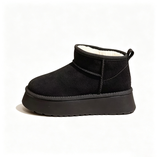 Black round-toe faux-fur-lined platform snow boots