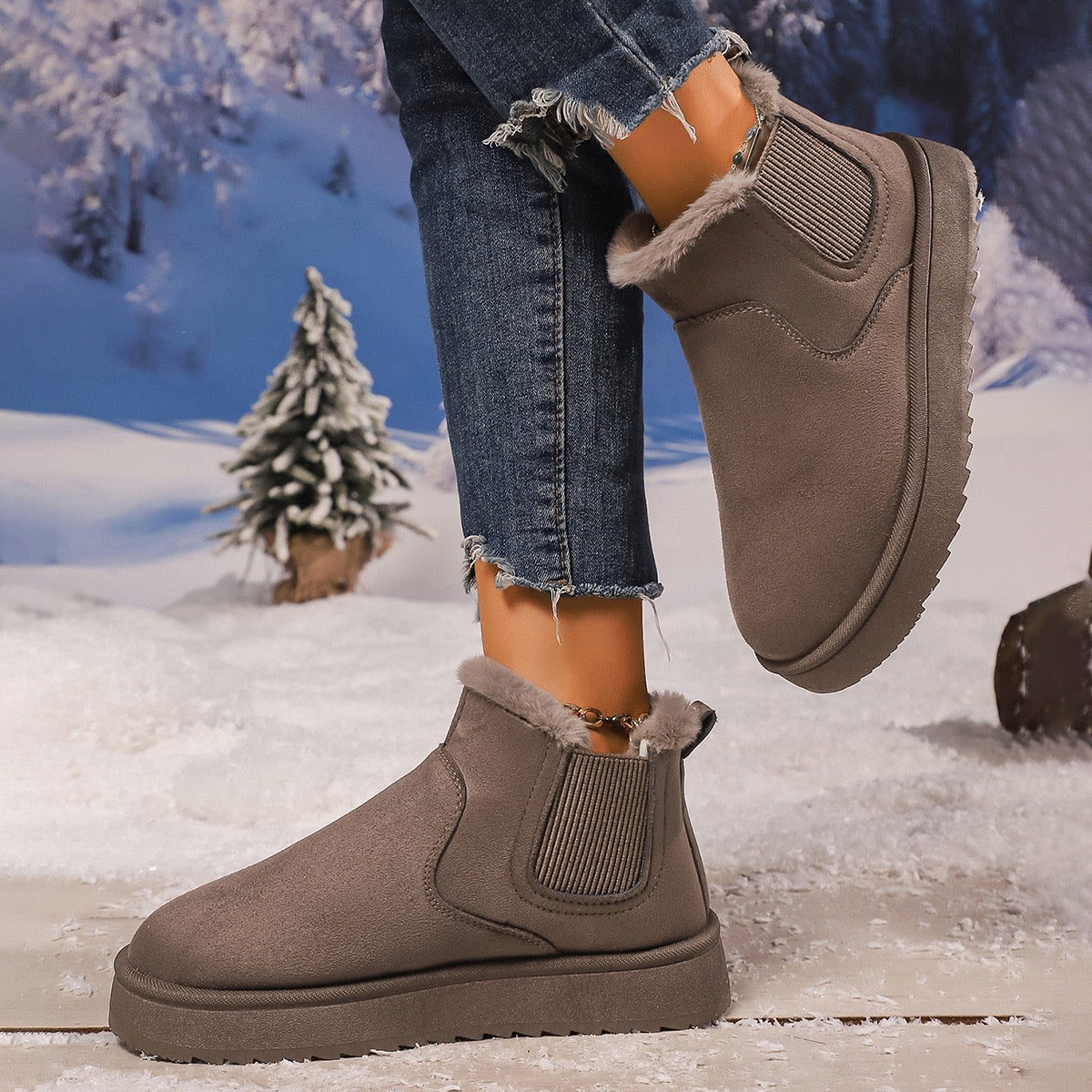 Khaki faux-fur-lined elastic-gusset snow ankle boots