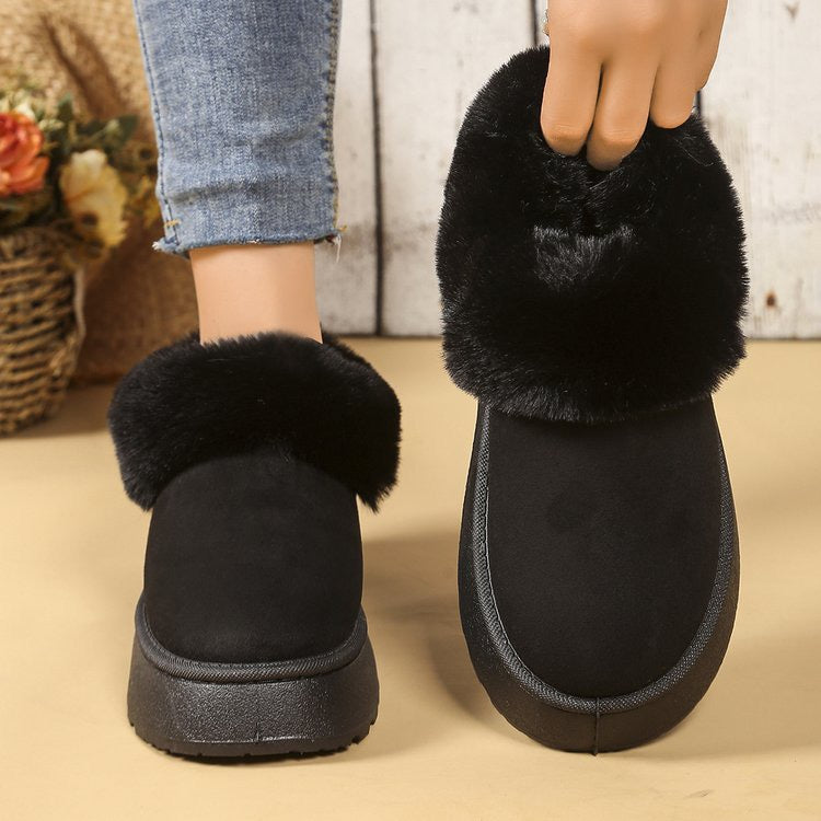 Women’s faux-fur-trimmed platform snow boots lifestyle view