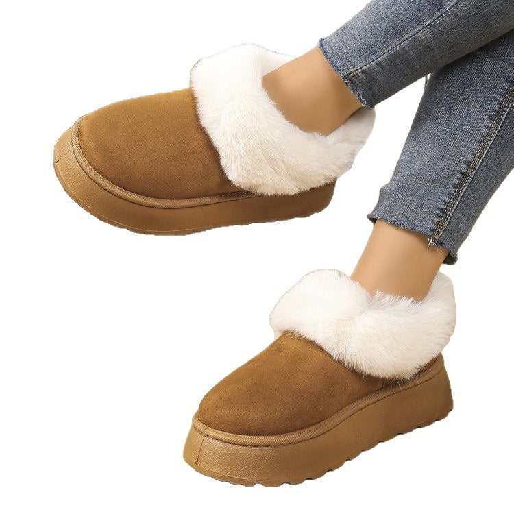 Women’s faux-fur-trimmed platform snow boots lifestyle view