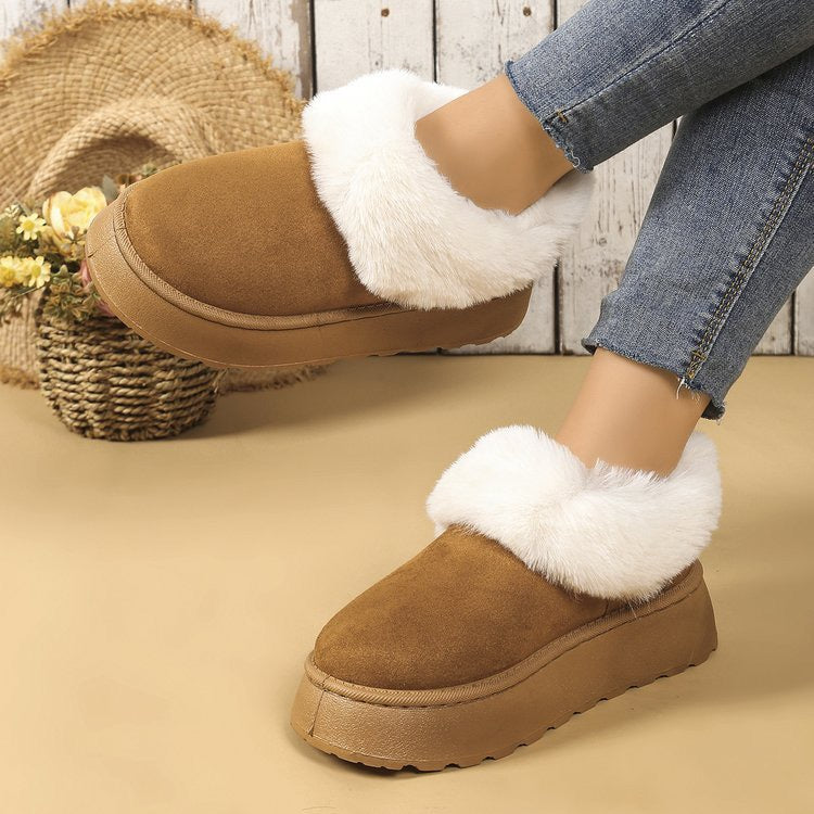 Women’s faux-fur-trimmed platform snow boots lifestyle view